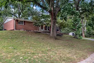 9 Green Garden Dr, Saint Ann, MO 63074 - Photo 5