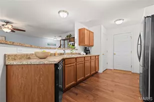 533 Parkgate Dr, Lake Saint Louis, MO 63367 - Photo 11