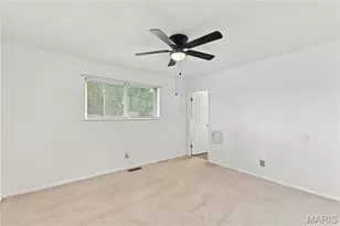 1940 Danelle Dr, Florissant, MO 63031 - Photo 11
