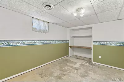 1940 Danelle Drive, Florissant, MO 63031 - Photo 15
