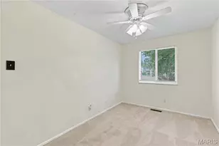 1940 Danelle Dr, Florissant, MO 63031 - Photo 9