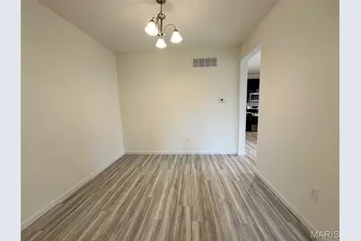 916 Little Fieldstone Court, Wentzville, MO 63385 - Photo 9