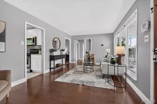 503 Holiday Ave, Hazelwood, MO 63042 - Photo 5