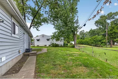 503 Holiday Avenue, Hazelwood, MO 63042 - Photo 29