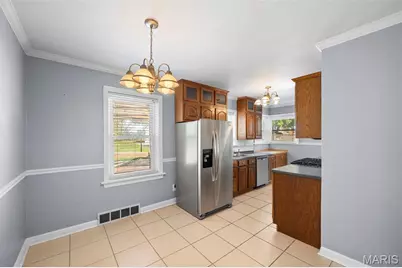 9305 Aster Avenue, Affton, MO 63123 - Photo 13