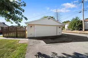 9305 Aster Ave, Affton, MO 63123 - Photo 49