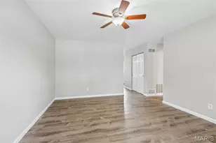 18 Lone Elk Ln, Saint Peters, MO 63376 - Photo 7