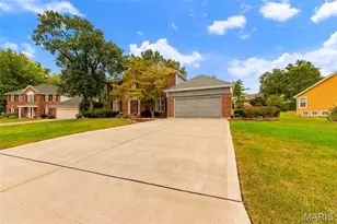 11 Silver Leaf Ct, Lake Saint Louis, MO 63367 - Photo 3
