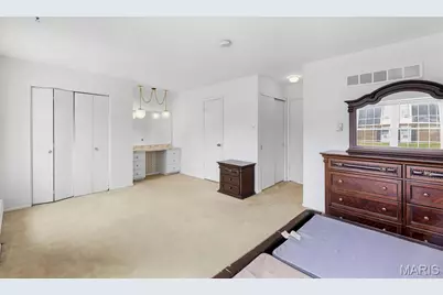 1726 Mayenne Court, Saint Louis, MO 63125 - Photo 29