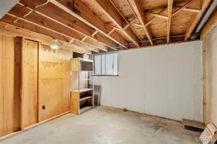 1726 Mayenne Ct, Saint Louis, MO 63125 - Photo 33
