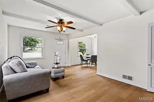 1355 Fairmount Ct, Saint Louis, MO 63139 - Photo 9