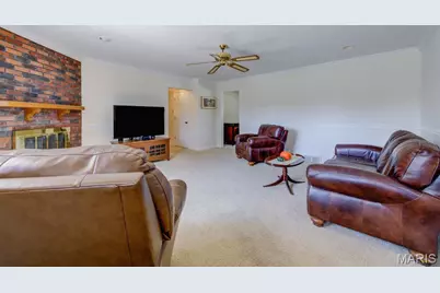 4808 Towne South Road, Saint Louis, MO 63128 - Photo 13