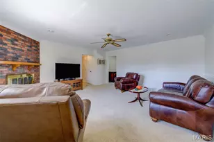 4808 Towne South Rd, Saint Louis, MO 63128 - Photo 13