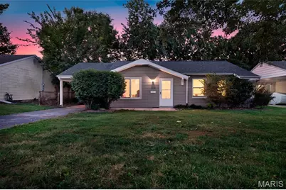 12157 Parkwood Place, Maryland Heights, MO 63043 - Photo 23