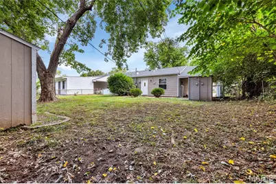 12157 Parkwood Place, Maryland Heights, MO 63043 - Photo 35
