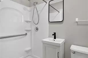 908 Des Peres Dr, Saint Louis, MO 63131 - Photo 25