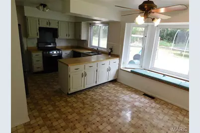 14630 Mondoubleau Lane, Florissant, MO 63034 - Photo 9
