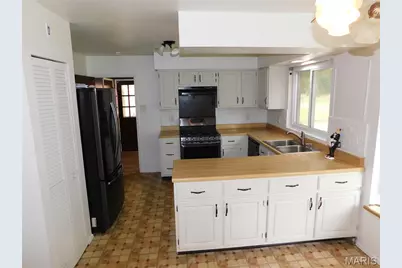 14630 Mondoubleau Lane, Florissant, MO 63034 - Photo 7