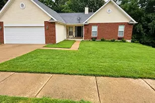 1656 Ivy Chase Ln, Fenton, MO 63026 - Photo 1