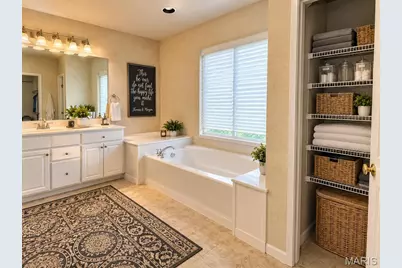 1656 Ivy Chase Lane, Fenton, MO 63026 - Photo 7