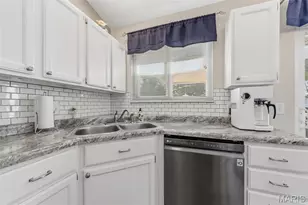 202 Kunze Dr, Saint Charles, MO 63303 - Photo 13