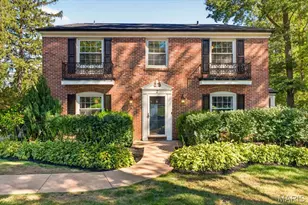 2 Woodoaks Trail, Ladue, MO 63124 - Photo 1