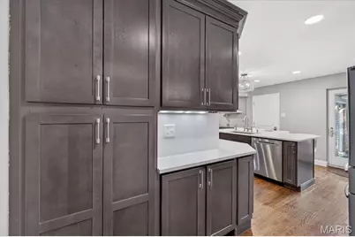 2 Woodoaks Trail, Ladue, MO 63124 - Photo 23