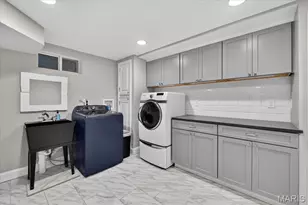 2 Woodoaks Trail, Ladue, MO 63124 - Photo 53