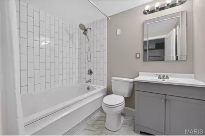 2 Woodoaks Trail, Ladue, MO 63124 - Photo 51