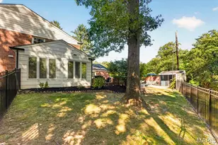 2 Woodoaks Trail, Ladue, MO 63124 - Photo 65