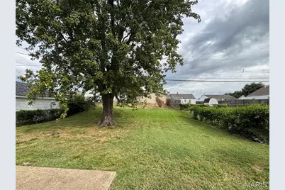9439 Ridge Avenue, Saint Louis, MO 63114 - Photo 19