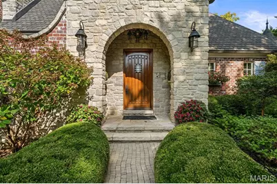 10 Ridgecreek, Town and Country, MO 63141 - Photo 3