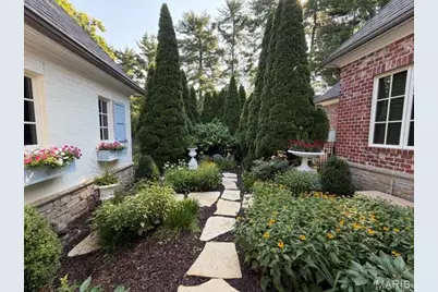 10 Ridgecreek, Town and Country, MO 63141 - Photo 15