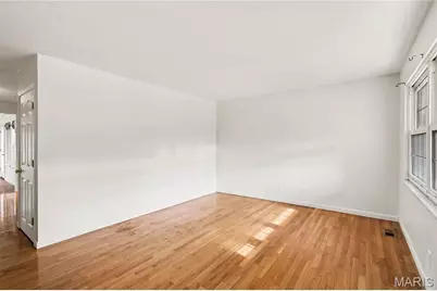 2467 Wesbay Drive, Maryland Heights, MO 63043 - Photo 5