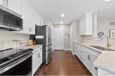 609 Spring Manor, O'Fallon, MO 63368 - Photo 7