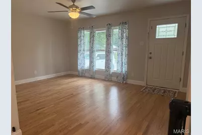 215 S Saint Jacques Street, Florissant, MO 63031 - Photo 5