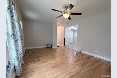 215 S Saint Jacques Street, Florissant, MO 63031 - Photo 7