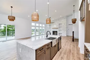 107 Wolf Den Ct, Lake Saint Louis, MO 63367 - Photo 15