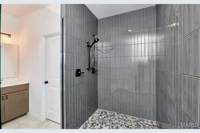 107 Wolf Den Court, Lake Saint Louis, MO 63367 - Photo 21