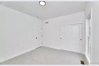 107 Wolf Den Court, Lake Saint Louis, MO 63367 - Photo 7