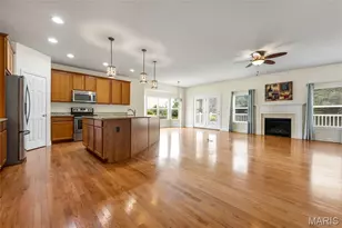 1216 Emerald Gardens Dr, Saint Peters, MO 63376 - Photo 9