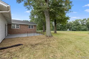 1411 Sherwood Forest Dr, Florissant, MO 63031 - Photo 23