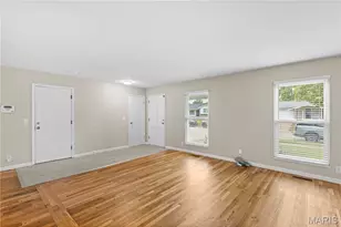 1411 Sherwood Forest Dr, Florissant, MO 63031 - Photo 7