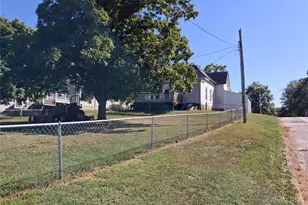 538 Cooper Ave, Paris, MO 65275 - Photo 3