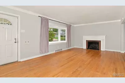 7080 S Villanova Drive, Affton, MO 63123 - Photo 7