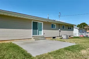 2944 Elmcrest Dr, Saint Charles, MO 63301 - Photo 25