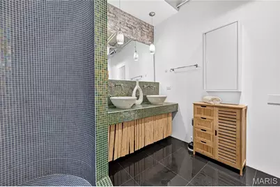 2401 S 12th Street #101, Saint Louis, MO 63104 - Photo 21