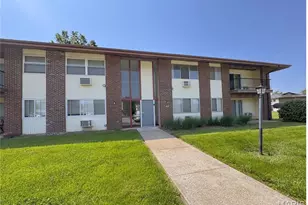 7499 Hazelcrest Dr, Hazelwood, MO 63042 - Photo 1