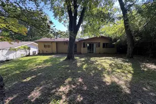 475 Waterford Dr, Florissant, MO 63033 - Photo 3
