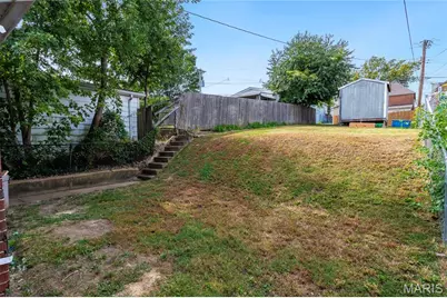 2625 January Avenue, Saint Louis, MO 63139 - Photo 19